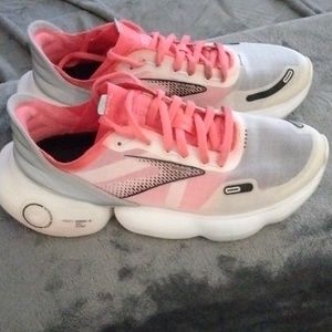 Women's Brooks Aurora BL Nitrogen Injected Tennis shoes 7.5